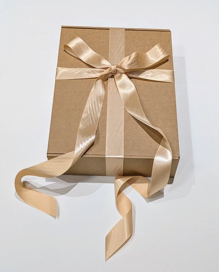 Gift Box (1 dozen eggs + 4 egg cups)